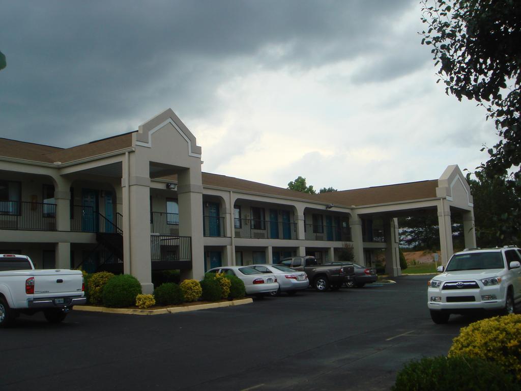 Key West Inn - Roanoke Extérieur photo