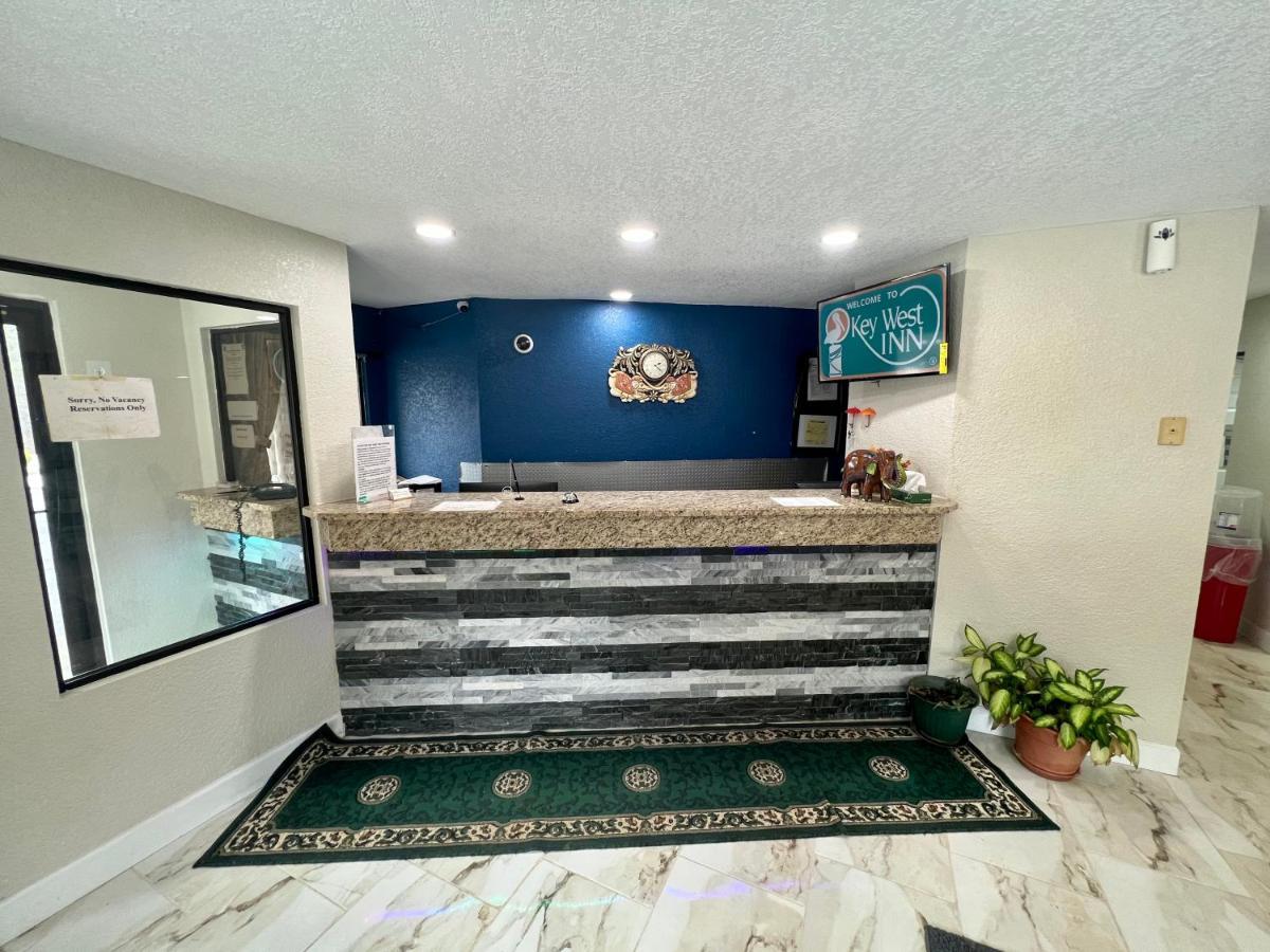 Key West Inn - Roanoke Extérieur photo