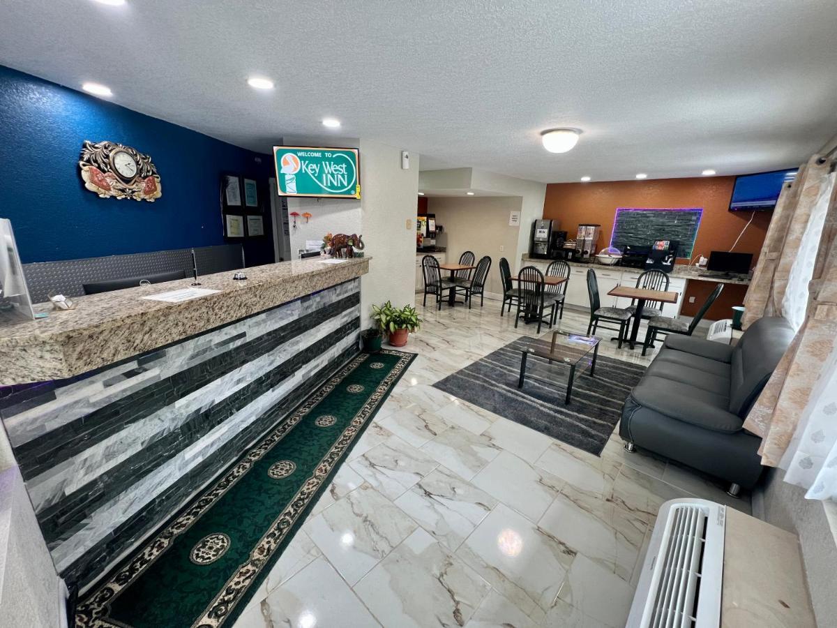 Key West Inn - Roanoke Extérieur photo